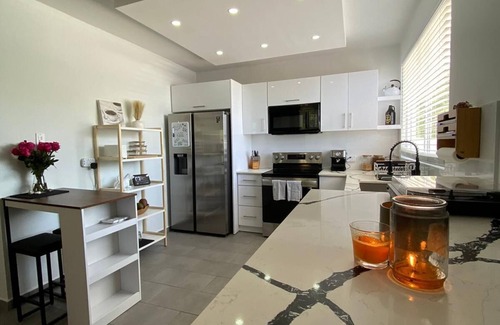 Terranova House | Sea Breeze Tunnel Hideaway 3