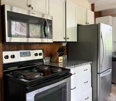 Regional District of Nanaimo Hotel | Sea Edge Beachside Hotel
