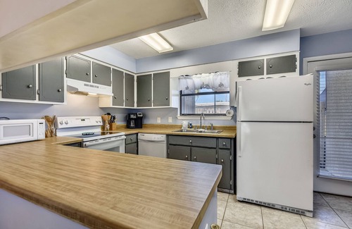 Silver Sands Beach House | Sea Esta by Book That Condo