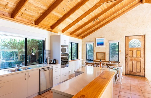 Prevelly House | Sea Esta | Stroll to the beach