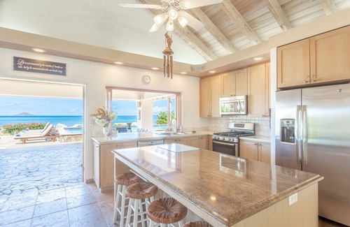 Spanish Town Villa | Sea Fans - 4 BR Beachfront Villa on Spectacular Mahoe Bay