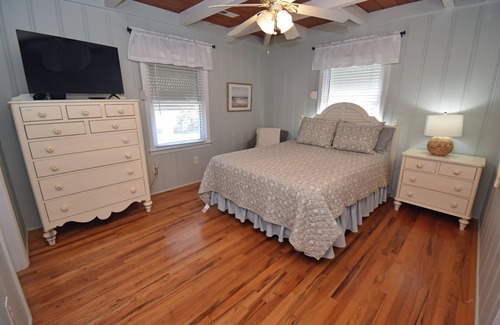 Murrells Inlet Hotel | Sea Forever - 2nd Row and Creekfront in Garden City Beach!
