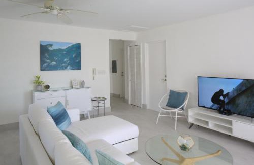Weston Apartment | Sea Glass Villa - Spacious 3 Bed/2 Bath (Lantana 39)