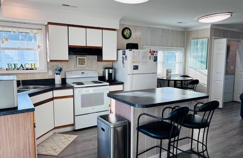 Holden Beach House | Sea It All - Beautiful Oceanfront Beach Cottage! Panoramic Views!