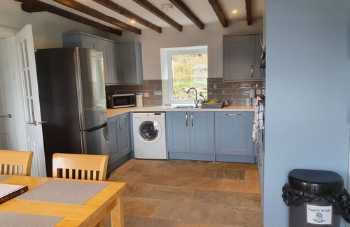 Kentallen Cottage | SEA OTTER COTTAGE, pet friendly, with open fire in Ballachulish