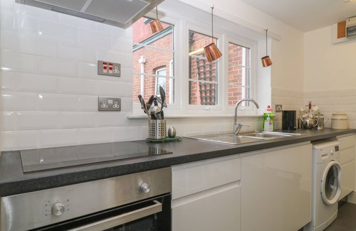 Paignton Cottage | Sea Peeps