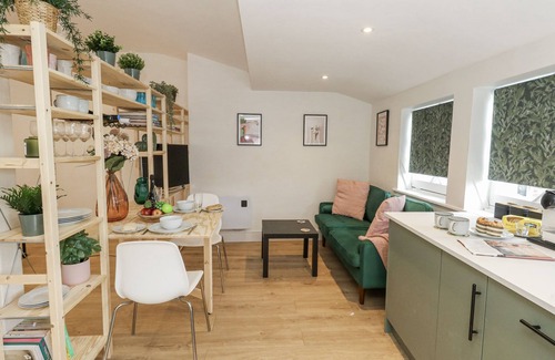 Langton Matravers Cottage | SEA PINK STUDIO, pet friendly in Langton Matravers