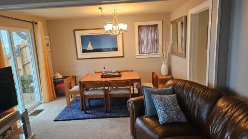 Seahurst House | Sea to Sky