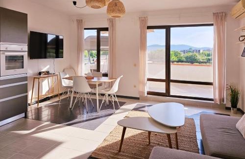 Chernomorets Apartment | Sea Vacation Homes