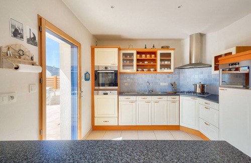 Plovan House | Sea view, 200m from the beach, house for 9