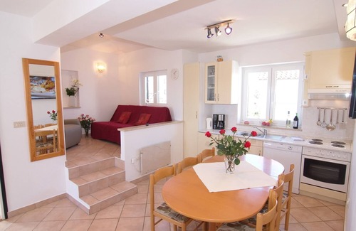 Brulo Apartment | Sea view, 300m to the beach, 3 bedrooms, 2 bathrooms, washing machine/dishwasher