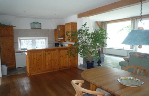 Schilksee Apartment | Sea view and beach on the doorstep: Ostsee-Strandvilla Schilksee, top floor vacation apartment