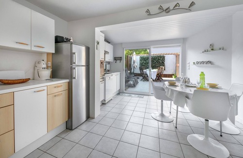 Le Cormier House | Sea view, beach 50m away, House for 4, terrace
