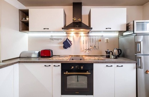 Odesos Apartment | Sea View Central Stylish Apartment