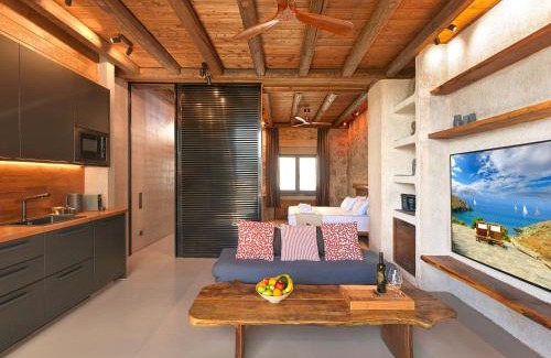 Piraeus House | Sea View Garden Suites