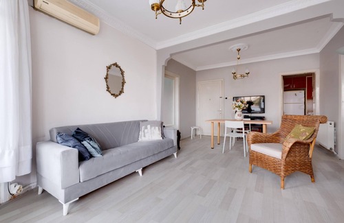Adalar House | Sea View Retreat in Buyukada, 1 min to Ferry