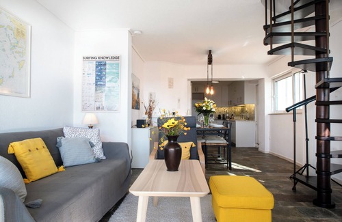 Saronida Apartment | Sea View spacious apartment next to the Beach in Saronida, Athens Riviera