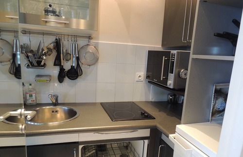 Vallauris Apartment | SEA VIEW STUDIO 35m2 - PRIVATE PARKING - TENNIS POOL - PARK - STANDING RESIDENCE