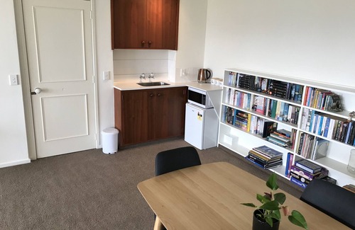 Britannia Heights Apartment | Sea views and sun