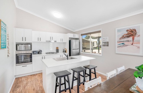Eurong House | Seabreeze Cottage. Brand new beach house, 500m from the beach.