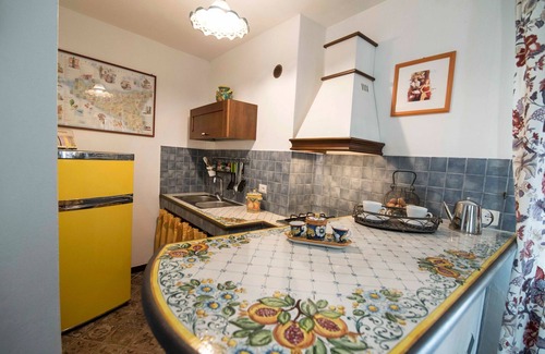 Piedimonte Etneo Villa | Seacily Pool View and 3 Ensuite Bathrooms