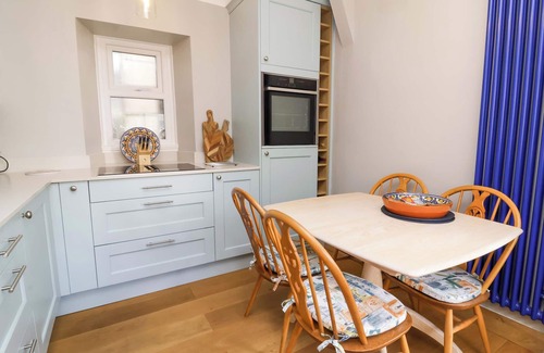 Combe Martin Cottage | SEACROFT COTTAGE, pet friendly, with a garden in Combe Martin