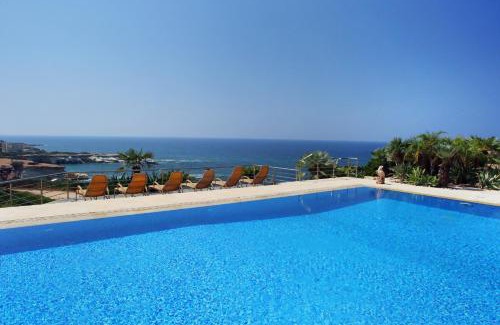 Sea Caves Villa | Seafront 5 Bedroom Villa Paradise in Sea Caves