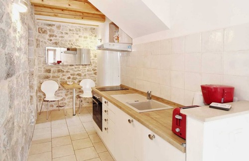 Cavtat Old Town Apartment | Seafront apartment in a historically designated stone house fully updated