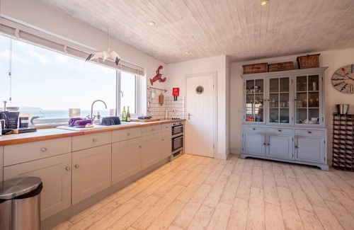 Bigbury-on-Sea House | Seafront Beach House with Panoramic Views