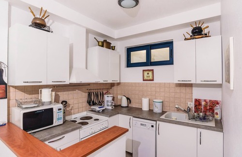 Skroponeria House | Seafront Holiday Villa
