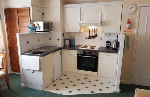 Paignton Apartment | Seafront Holiday Apartment With Heated Summer Swimming Pool
