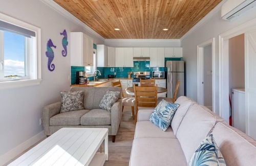Great Guana Cay Cottage | Seahorse Hideaway - Guana Cay, In the Settlement