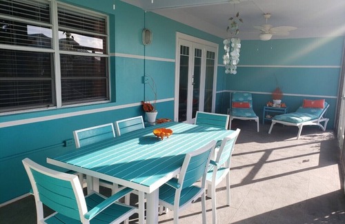 Savannah Condo | Seaing Spotts: Secluded Beachfront Suite Grand Cayman Caribbean Blue water!