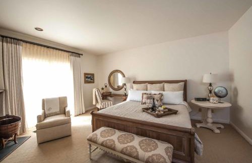 Moss Beach Hotel | Seal Cove Inn