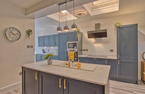 West Kilbride House | Seamill Cottage - 3 bed newly refurbished bungalow in West Kilbride