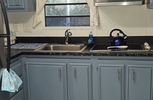 Nettles Island House | Seas the Day cottage by the sea