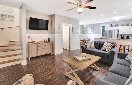 Port St. Joe House | SEAS THE DAY IS A PRIVATE 2BD COTTAGE WITH 3 COMMUNITY POOLS, PET FRIENDLY!