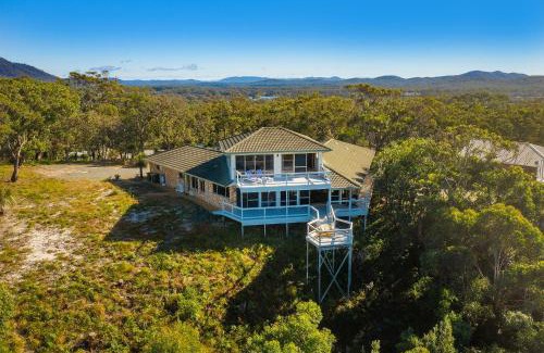 Dunbogan House | Seascape @ 19 Pindari - privacy, space, views