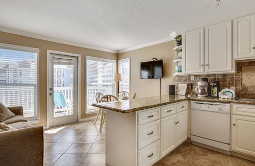Galveston Condo | Seascape 2207 1 Bedroom Apts by RedAwning