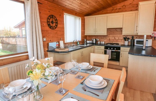 Mullacott Cottage | SEASCAPE RETREAT, pet friendly, with hot tub in Ilfracombe