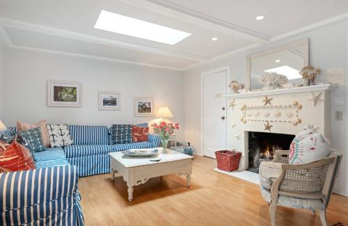 Montecito Villa | Seashore Retreat by Paradise Retreats