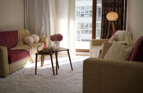Cinarcik Apartment | Seaside 2BR Retreat Çinarcik