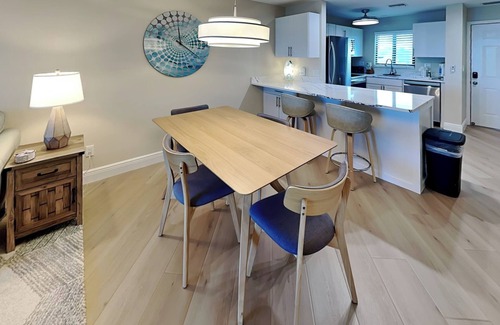 Mid Island Condo | Seaside 506 | Gulf-Front Condo, Renovated, Stunning Views + Beach Access!