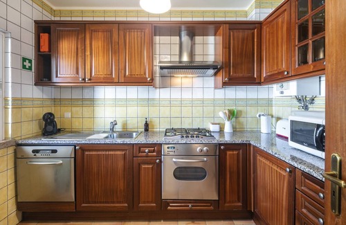 Benagil House | Seaside apartment in Benagil with terrace