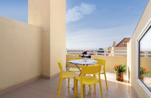 Gulpilhares Apartment | Seaside Beach Flat by Host Wise