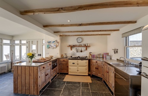 Beesands Cottage | Seaside Cottage - Perfect For Romantic Getaways Throughout The Year