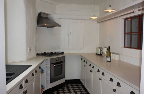 Shaldon Cottage | Seaside Cottage sleeping 6 people, Pet friendly, just 50 mtrs from waters edge