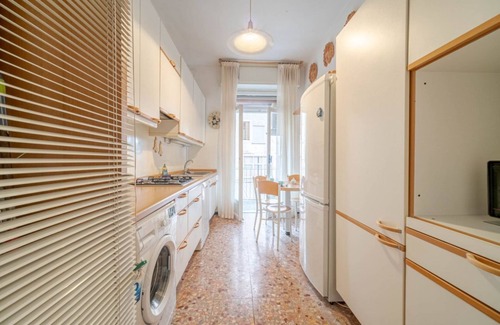 Cavi Apartment | Seaside Flat x 6 chalkboard! Free Parking