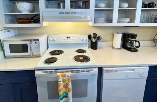 Atlantic Beach House | Seaside Serenity @ TopShelfStays: Chic & Cozy Townhouse