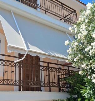 Ireon Apartment | Seaside studio in Ireo with a breathtaking view